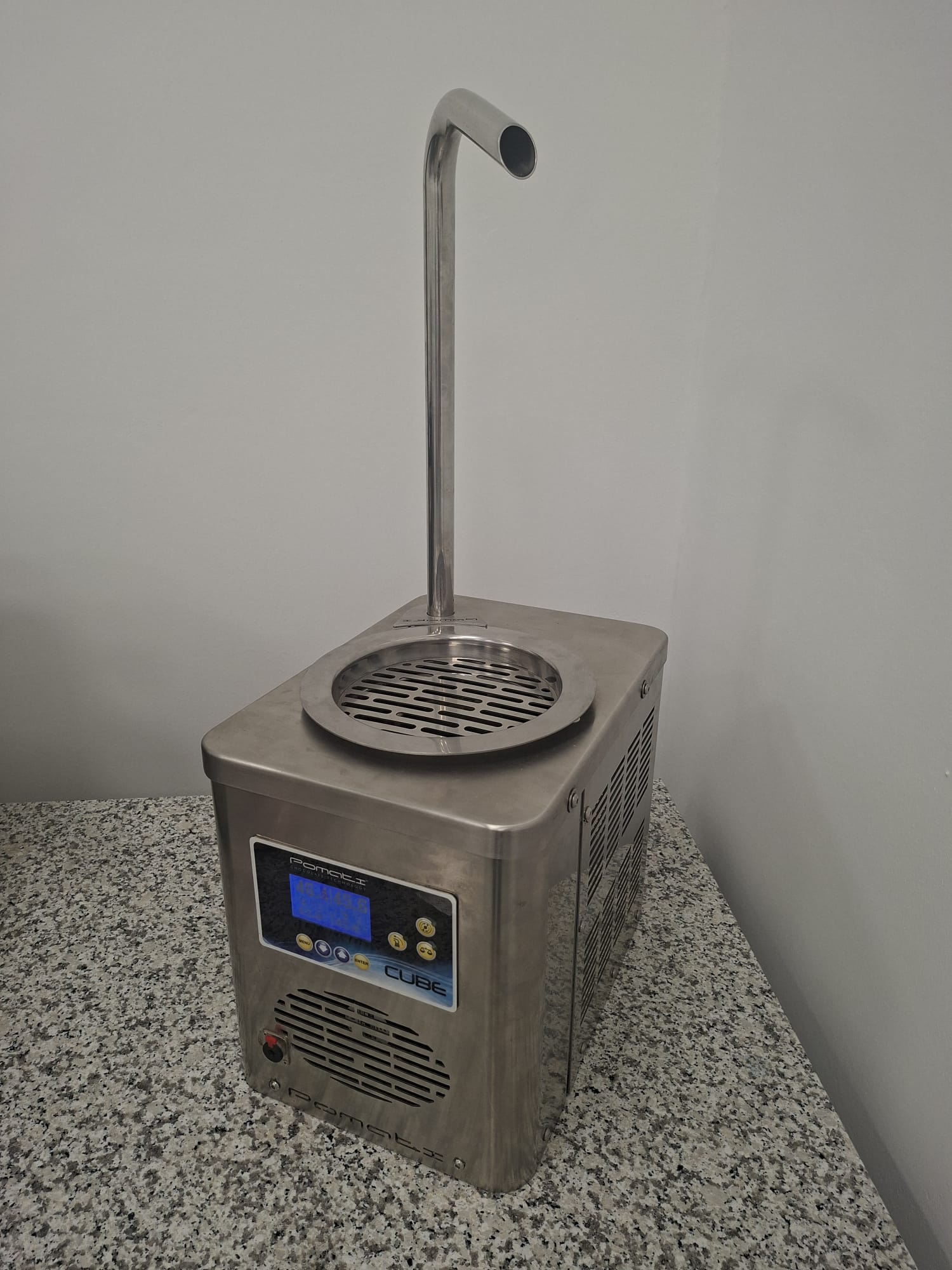 Topilica za čokoladu Pomati Cube - Slika 2